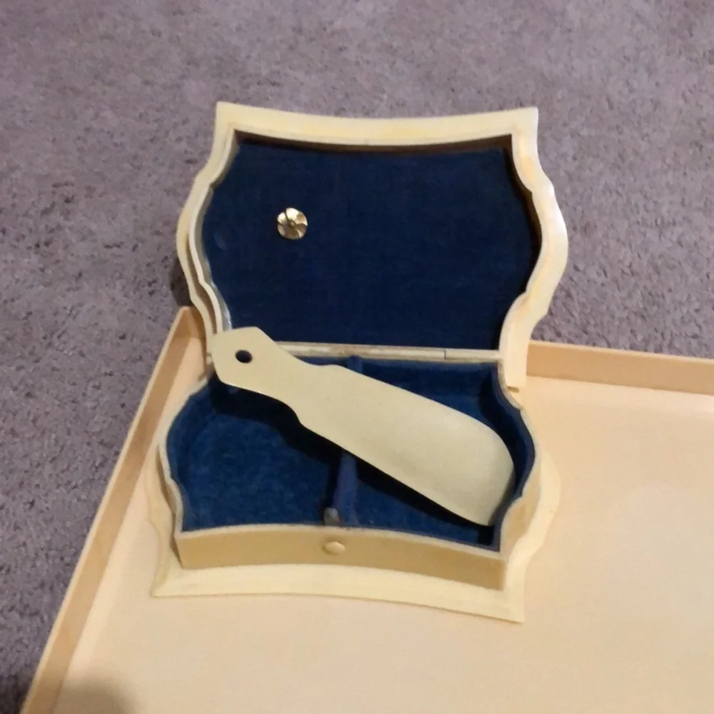Antique Vintage Vanity Set